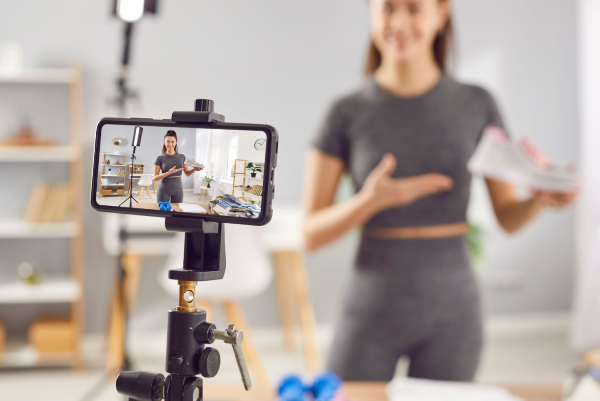 Gak Harus Punya Jutaan Followers, Ini Cara Jadi Influencer Mikro Pemula yang Mulai Dilirik Brand